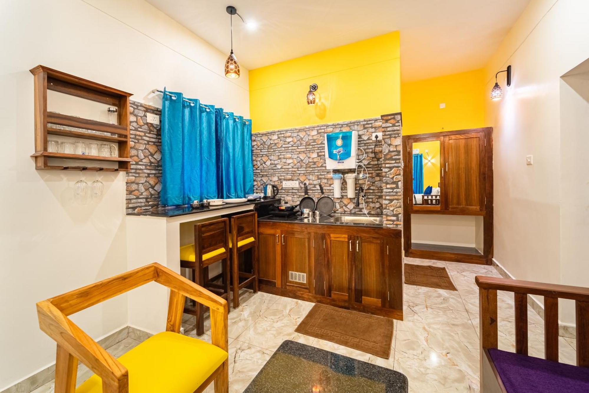 Teak Leaf Gateway Villa With Swimming Pool Indoor Games Kalapettai Exterior photo